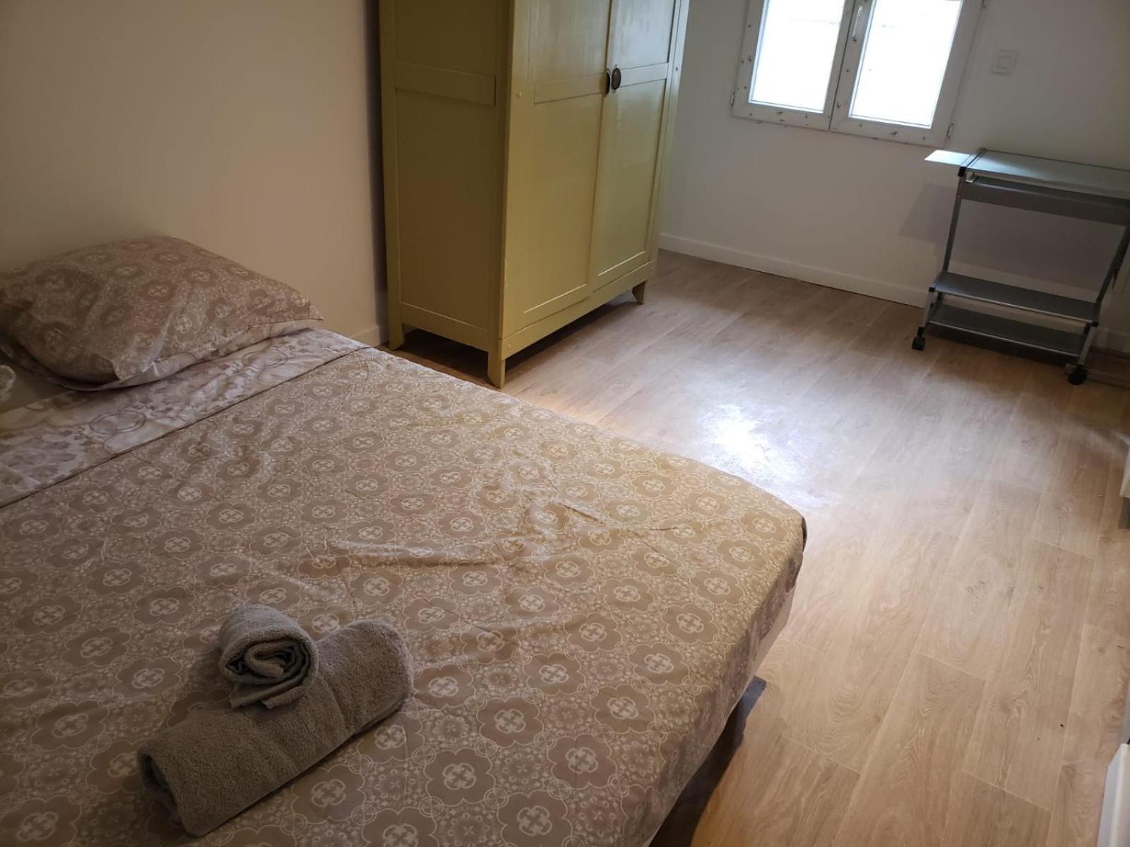 Chambres Meublees Et Spacieuses LʼIsle-Jourdain Eksteriør bilde